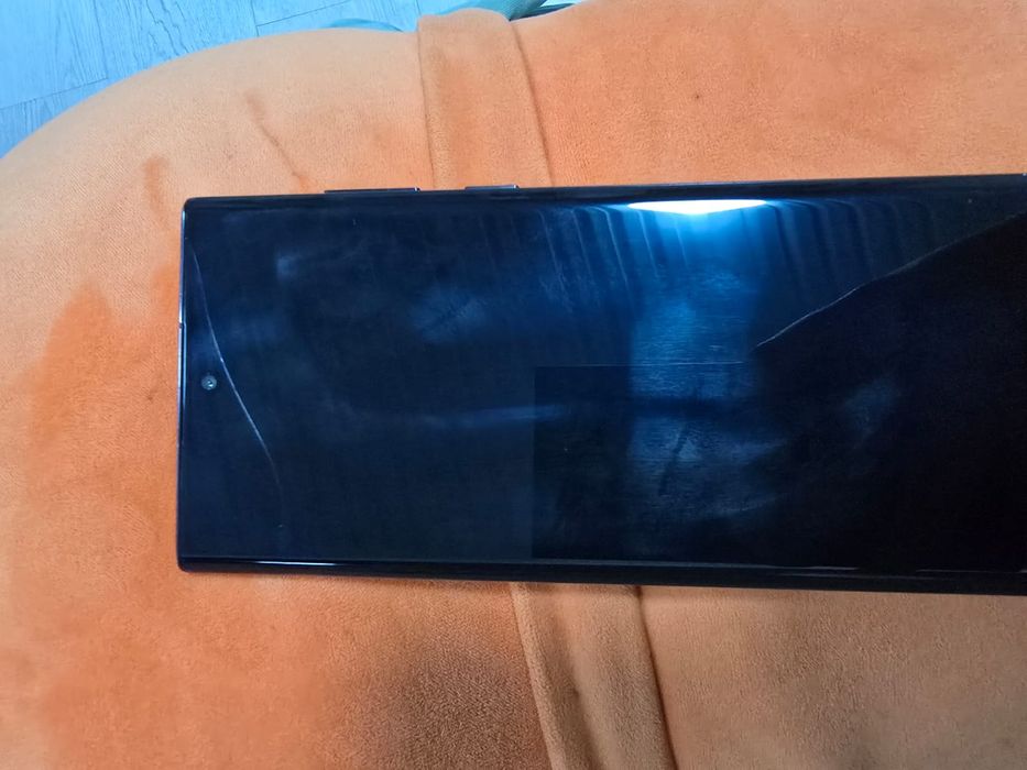 Продам Samsung  s22 ultra  в хорошем состоянии  128 гб