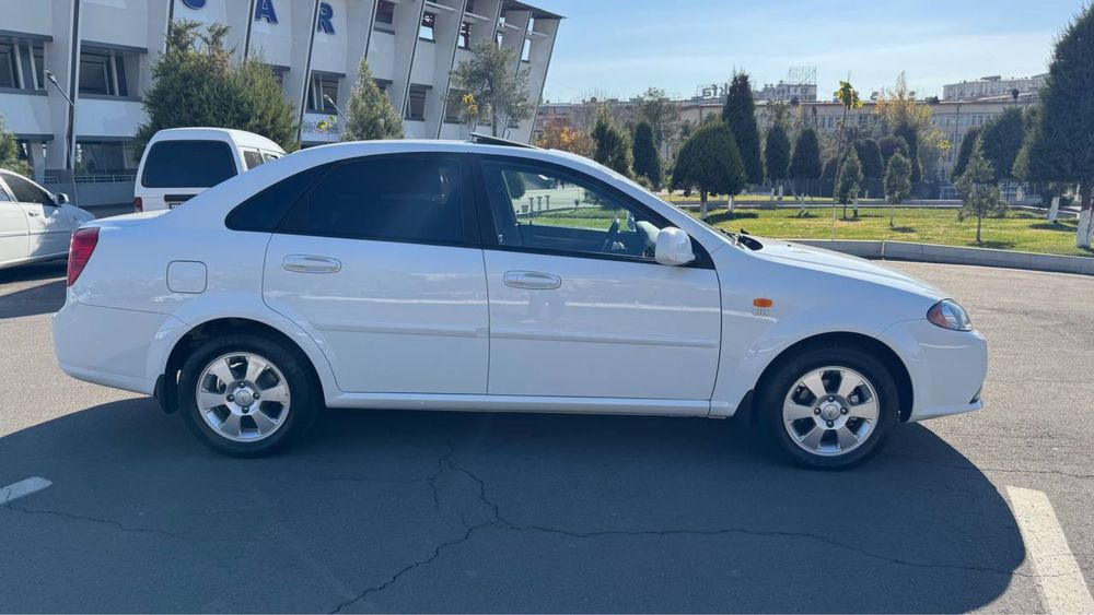 Centra 2023 Avtomat sotiladi