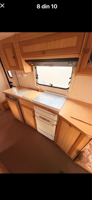 Vând rulota cu 2axe