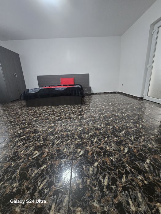 Garsoniera de închiriat decomandată mobilată utilată  50 m î
