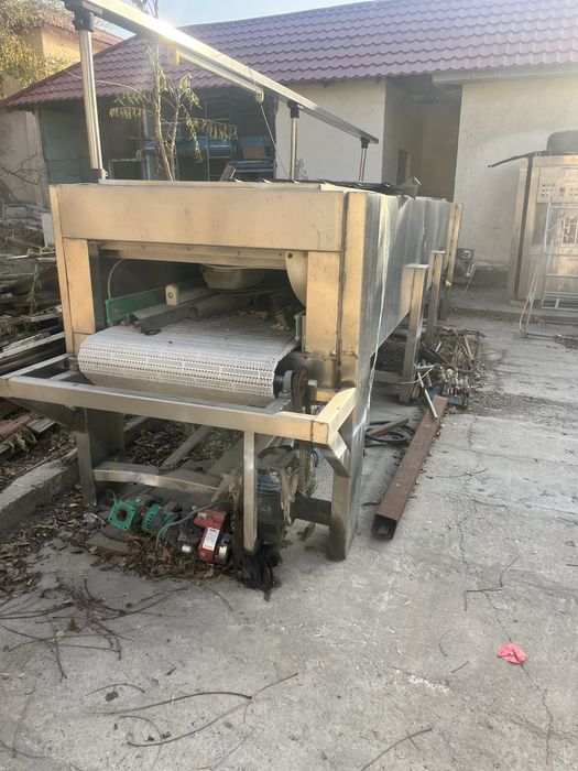 Розлив воды молока 10 миллион