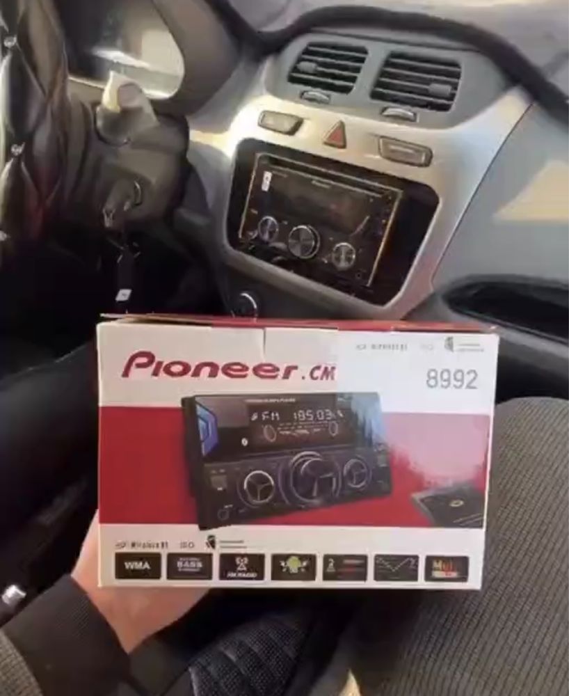 Pioneer magnitola