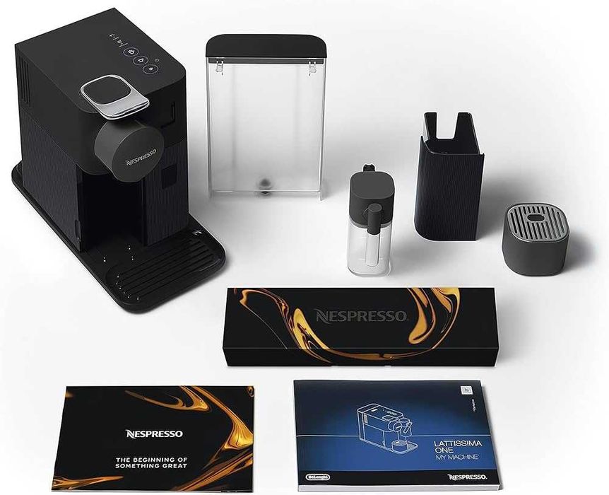 Капсульная кофемашина De'Longhi Nespresso Lattissima One! Новая!