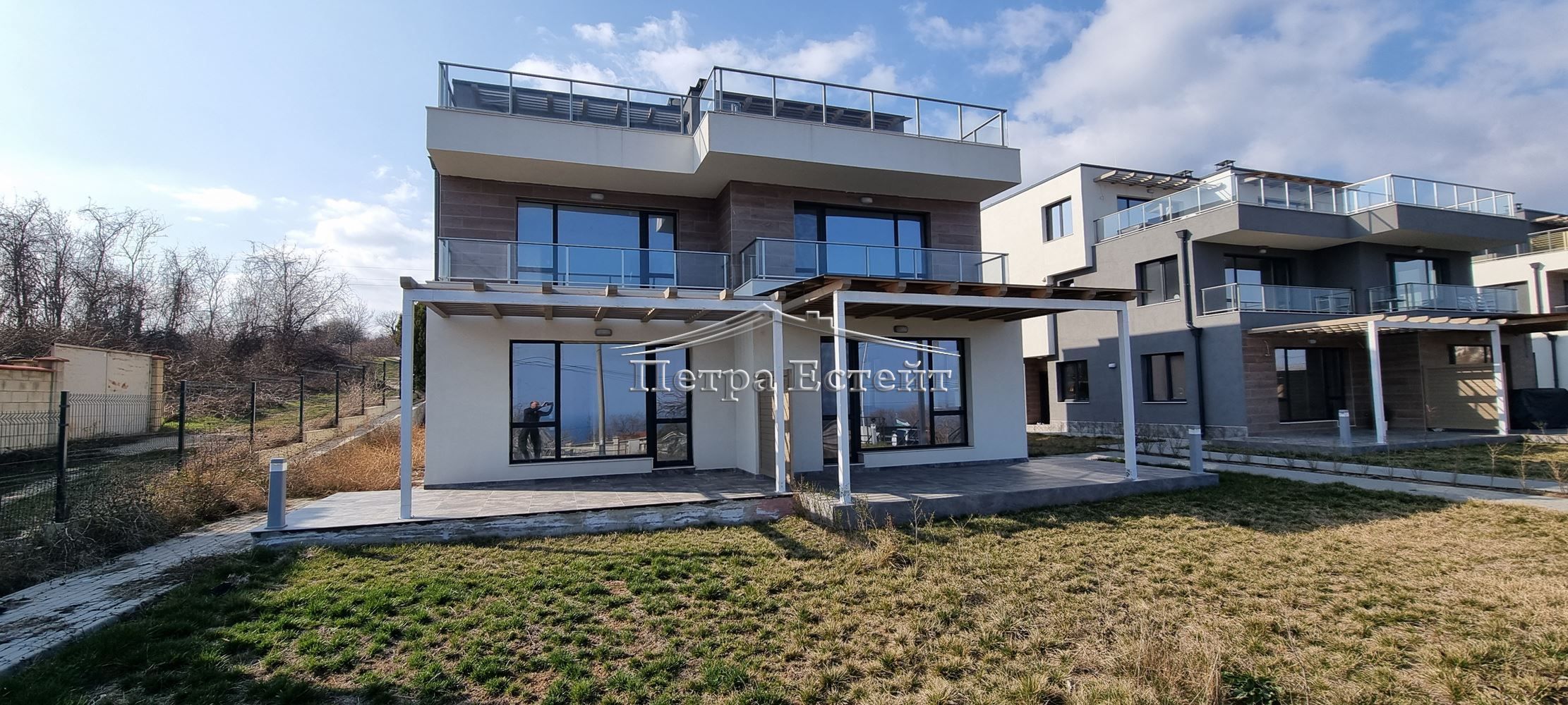 Къща в Варна-м-т Прибой площ 205 цена 248000