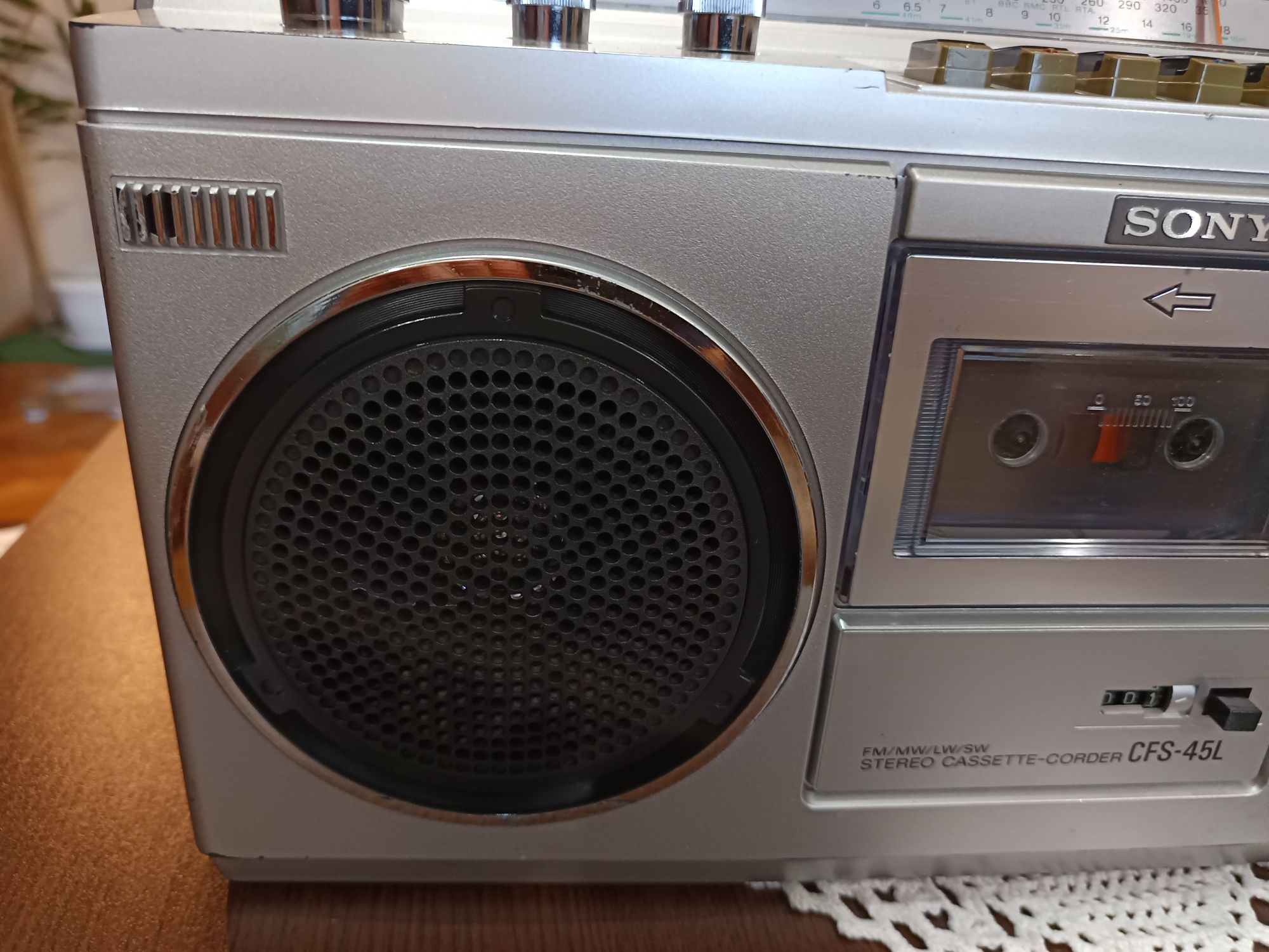 Радиокасетофон Sony CFS 45 l