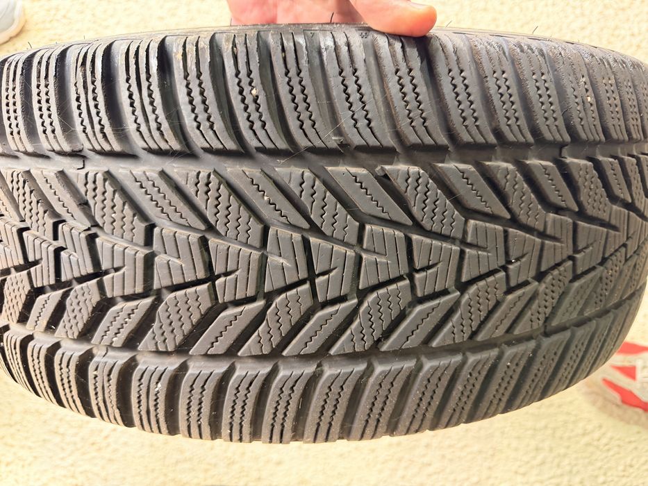 Гуми RUNFLAT Hankook Winter i cept evo 3 245/45/18