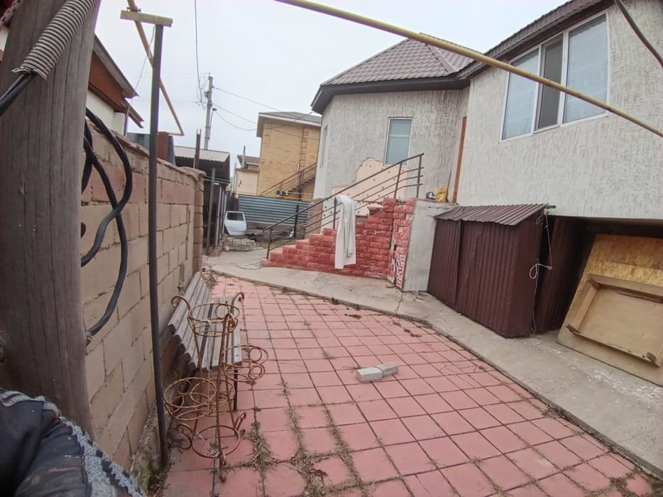 Продам Дом на слом. Демонтаж за ваш счет. Хороший материал.