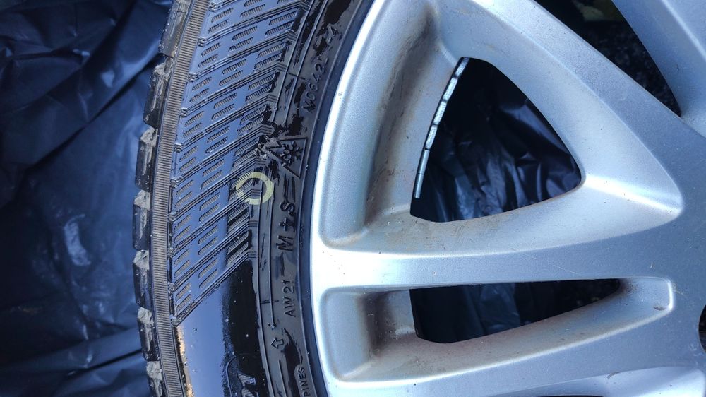 Set 4 anvelope 205/55 R15 allseason cu jante aliajFord + 20 piulite