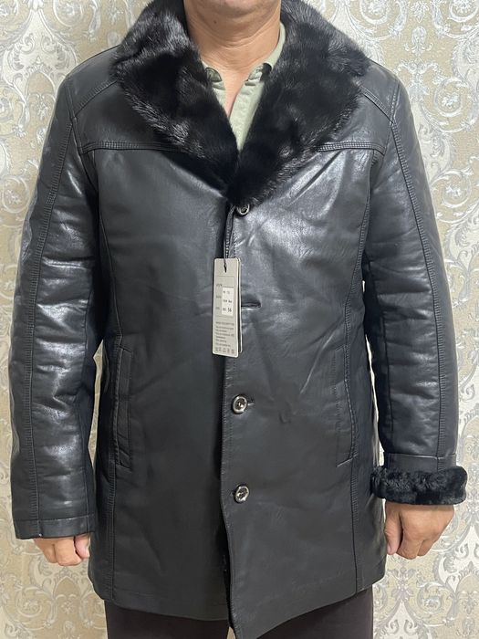 Черная дубленка