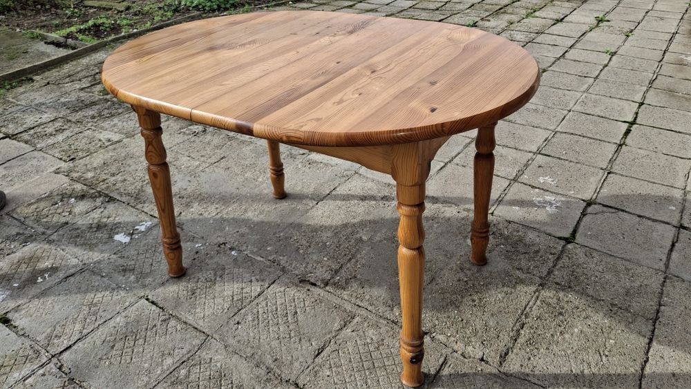 Трапезна чамова маса с 5 стола