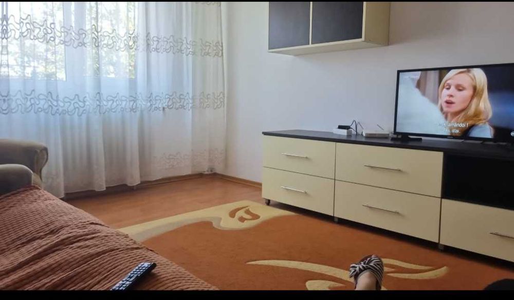 Inchiriez apartament 2 camere,Nicolina1,spate Lidl