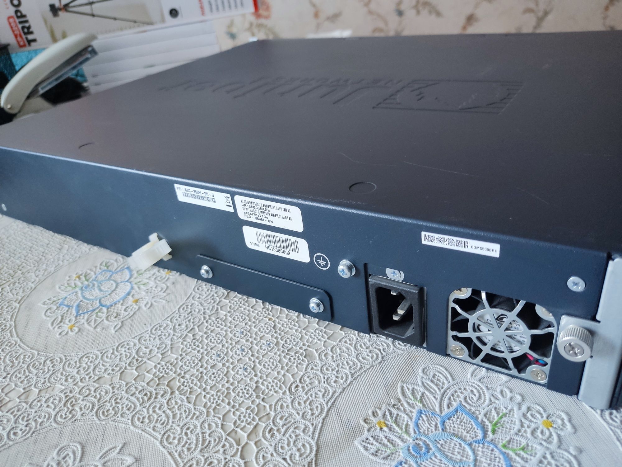 Продаётся  "JUNIPER SSG-350M-SH" межсетевой экран.