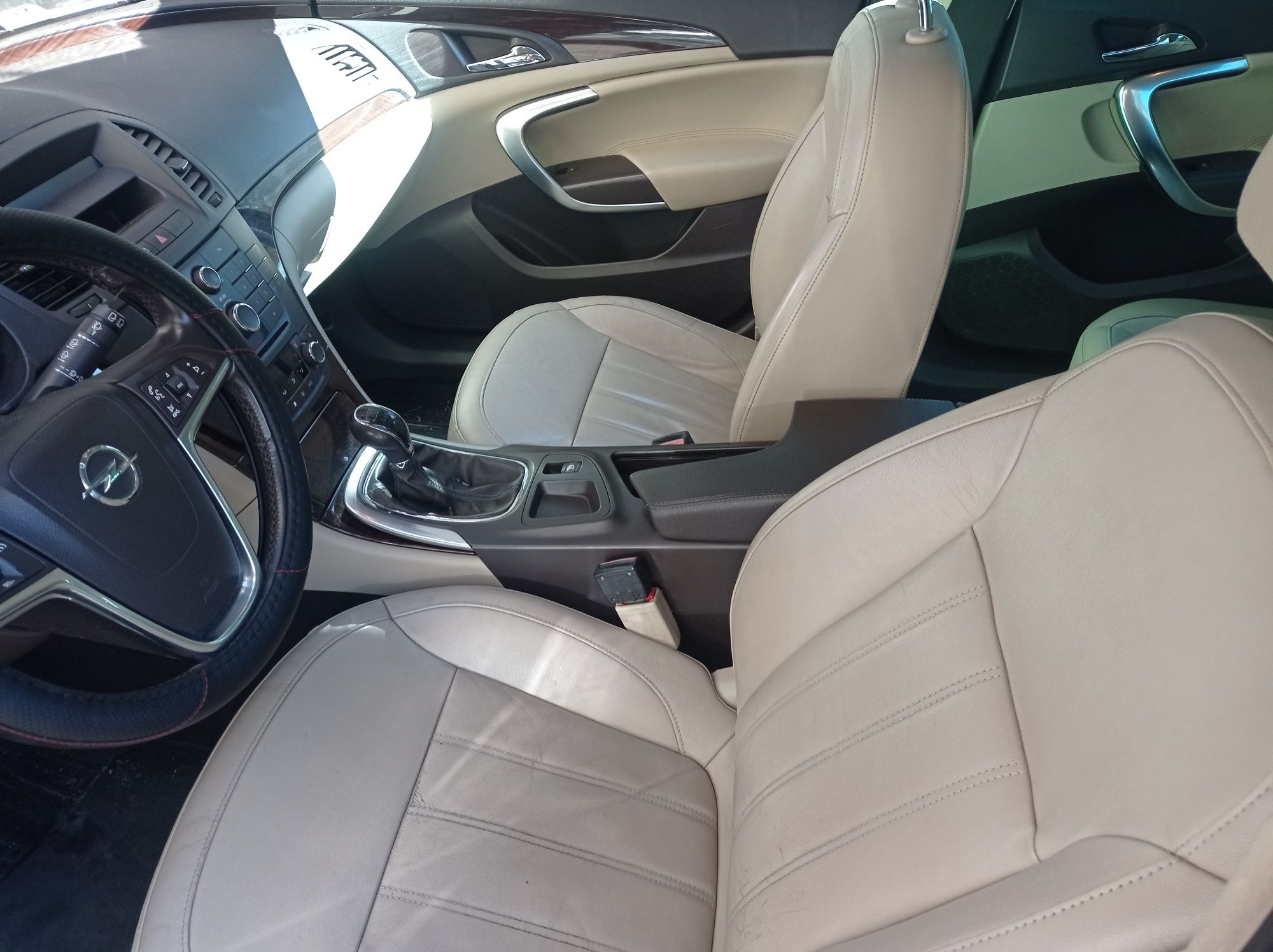 Opel Insignia 2.2 160коня