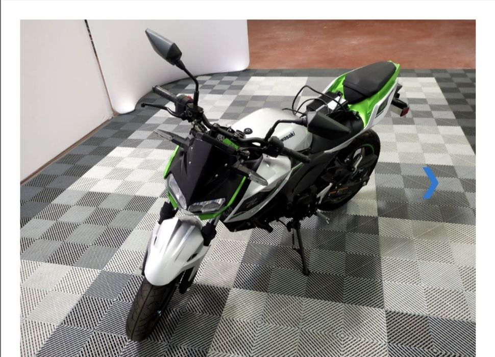 Kavasaki Z E-1 nou 2025 se conduce cu B