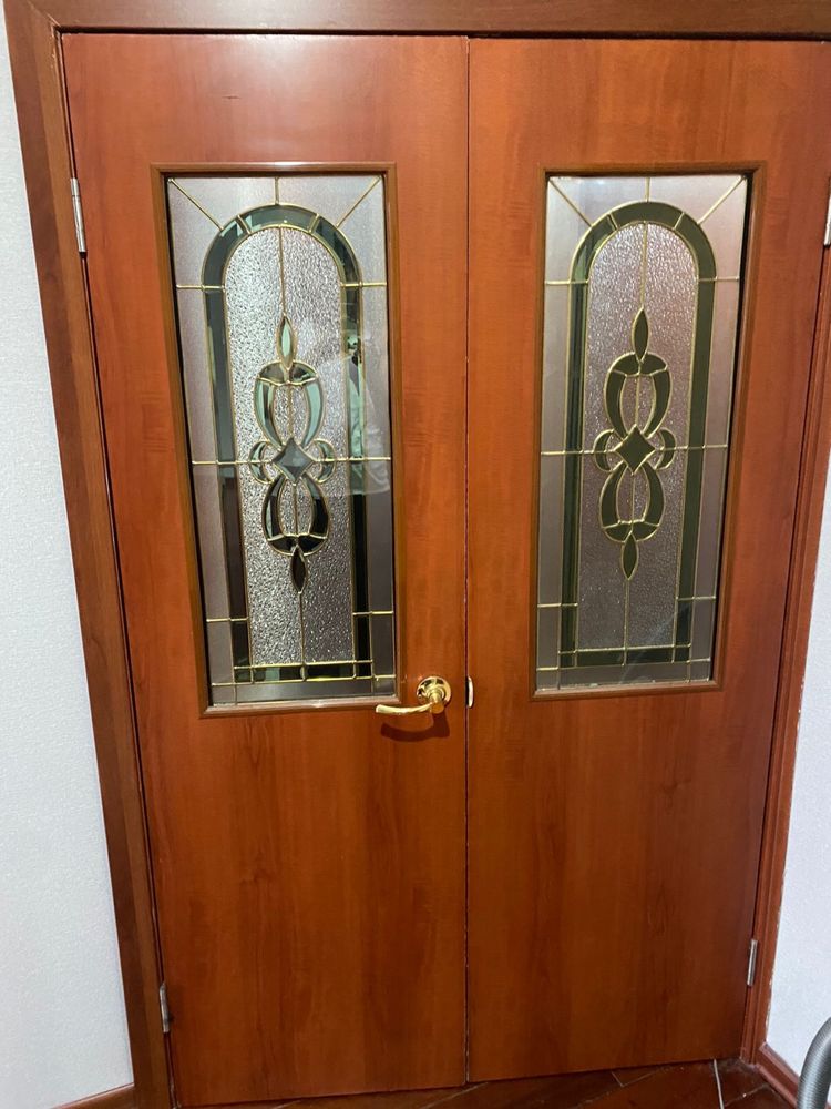 Дверь деревянный двойной 2шт