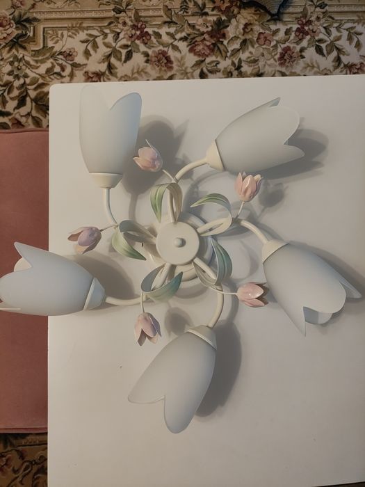 2 бр.красиви полилеи