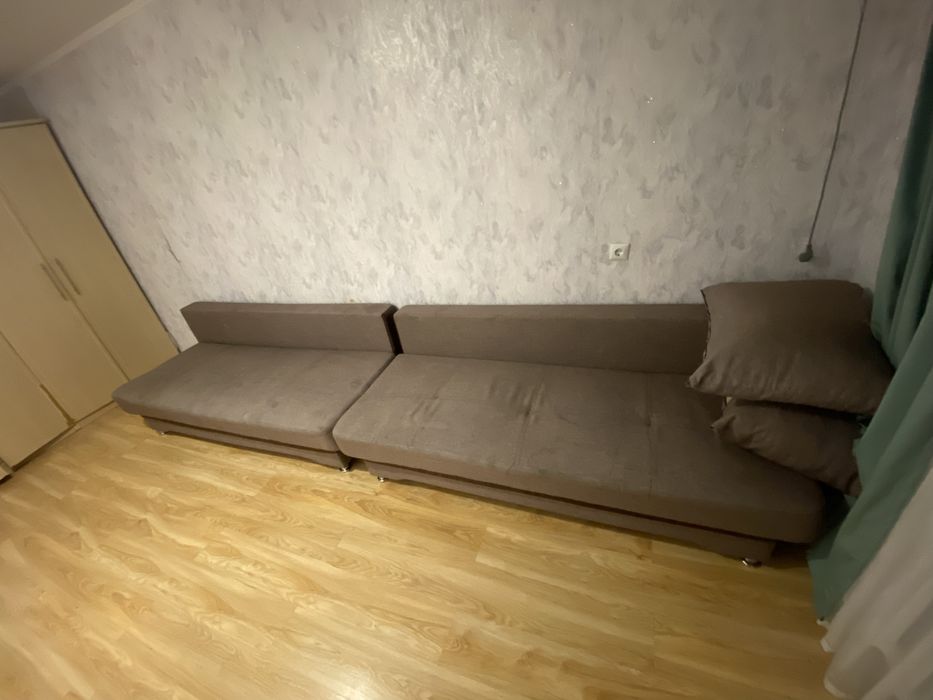 Диваны,два трехместных дивана