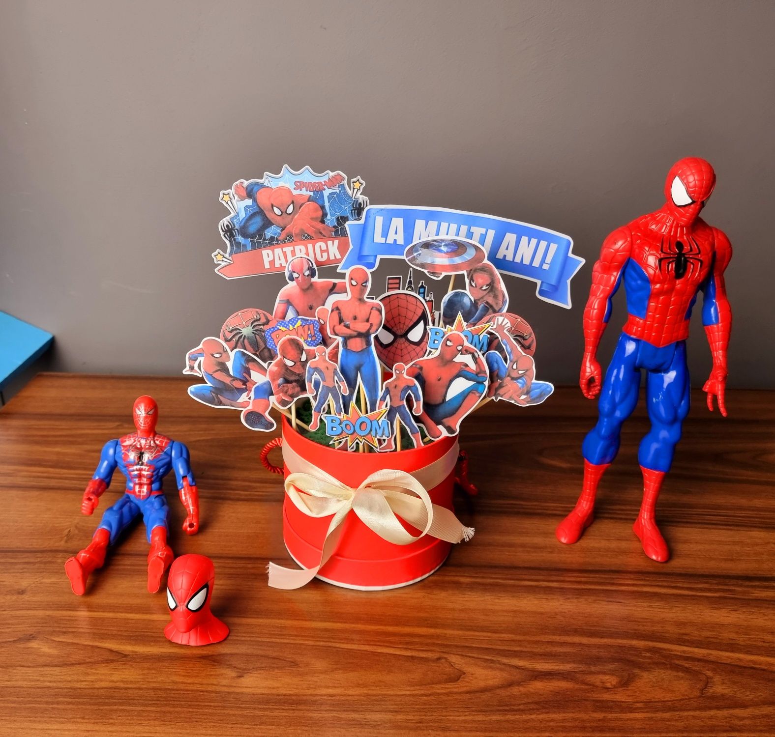 Toppere tort cu tema Spiderman