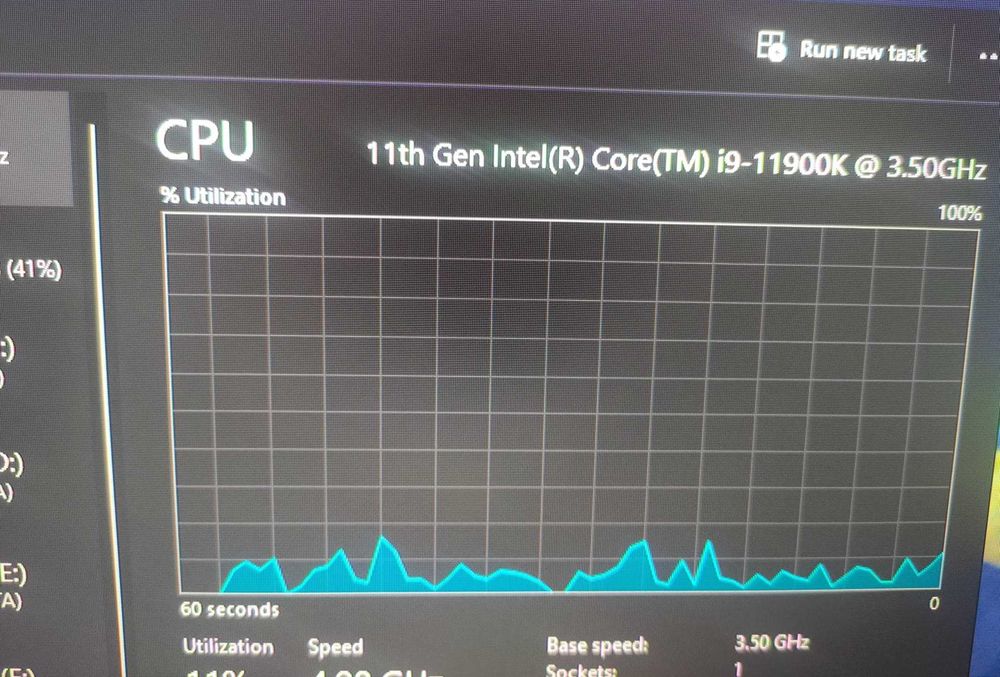 i9 11900K + Gigabyte Aorus Master Z590 + 32 GB Corsair Vengeance 3600