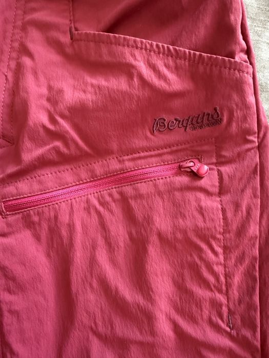 Детси къс панталон Bergans  Light Softshell Shorts