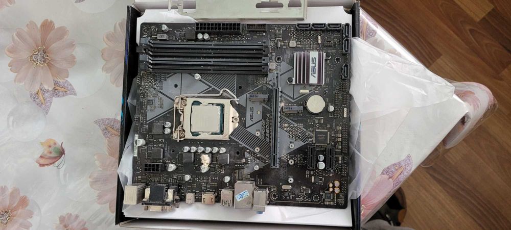 ASUS B360 с процем I5-8500
