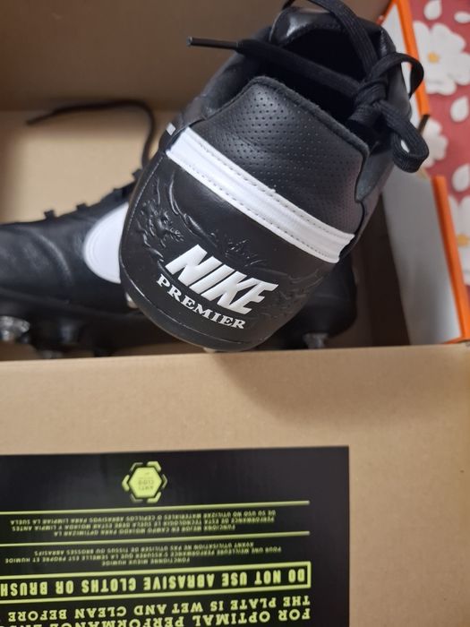 Ghete de fotbal Nike Premier
