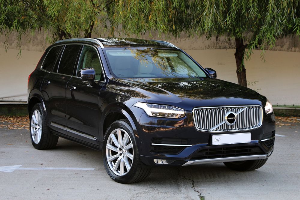 Volvo XC90 2.0D 232 cp. 4xD D5 7 LOCURI INSCRIPTION