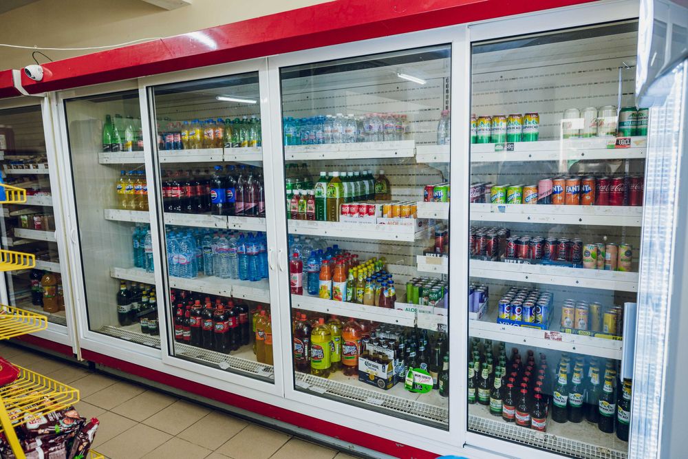 Продава се /под наем / лизинг (магазин, дискотека, механа)  в Суворово