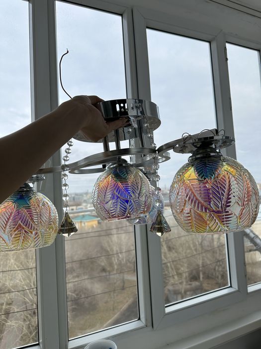 Продам люстру в отличном состоянии! 3 режима цвета.