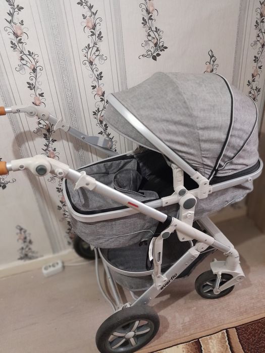 Продам коляску 3в1