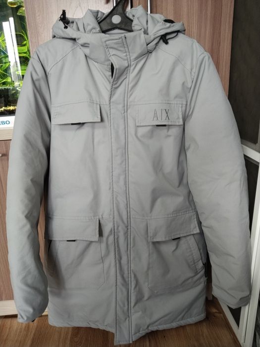 Продам куртку зимнюю, очень теплая.