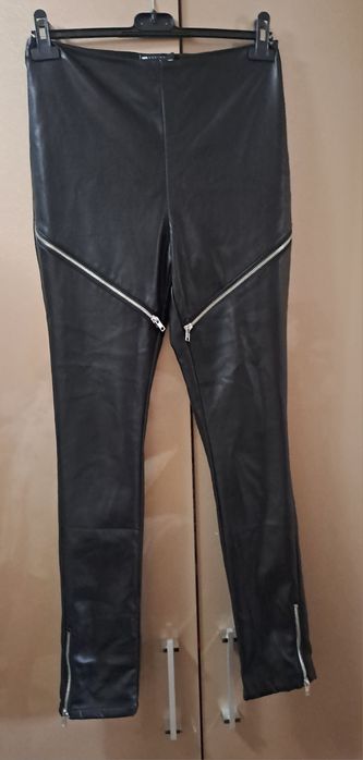 Pantaloni piele ecologică Asos, măr.M