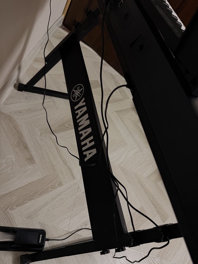 YAMAHA PSR- E383 Синтезатор