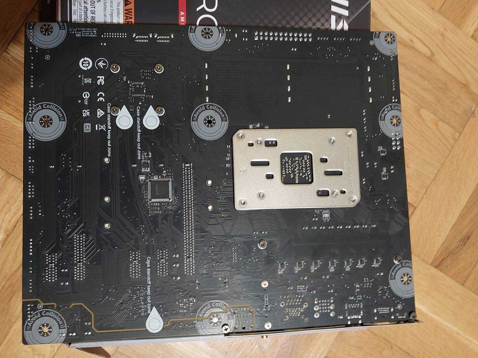 AMD Ryzen 9 7900X + MSI Pro B840-P Wi-Fi