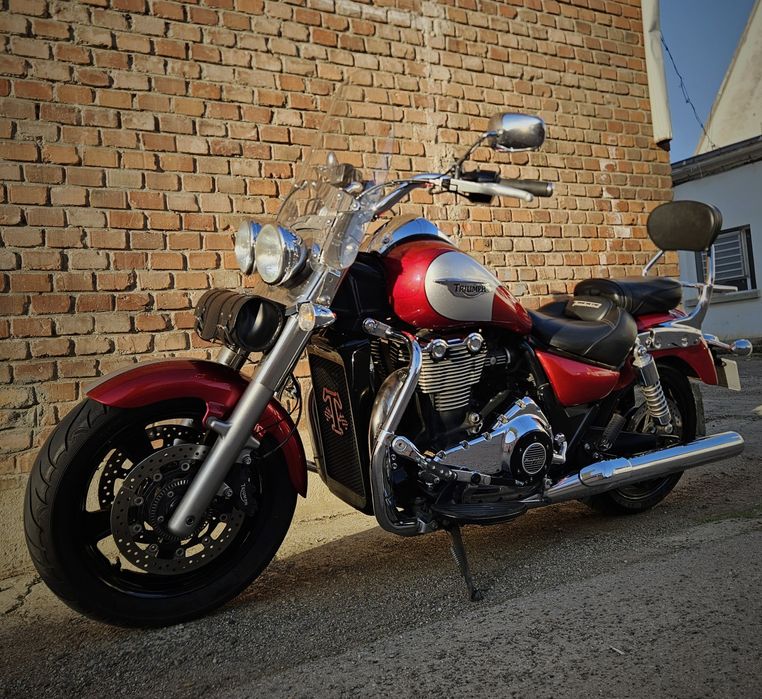 Triumph Thunderbird Commander 1700cc