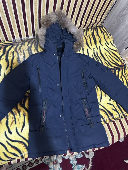 Зимняя теплая куртка 140р