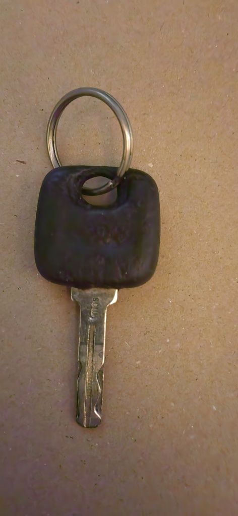 Ключ за volvo S70 - v70