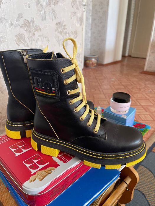 Ботинки зимние женские