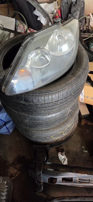 Golf plus десен фар