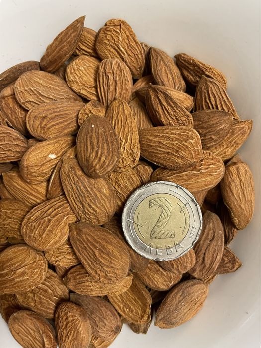 Български Бадеми - сурови