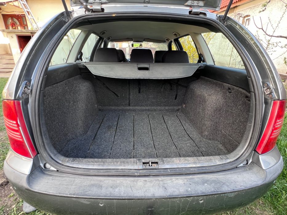 Skoda Octavia 1.8 Turbo – Caroserie complet renovată, stare excelentă.