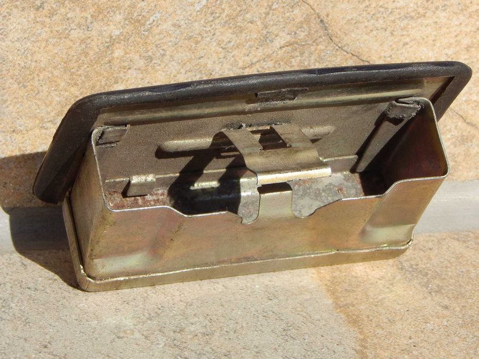 Scrumiera laterala portiera spate Dacia 1310