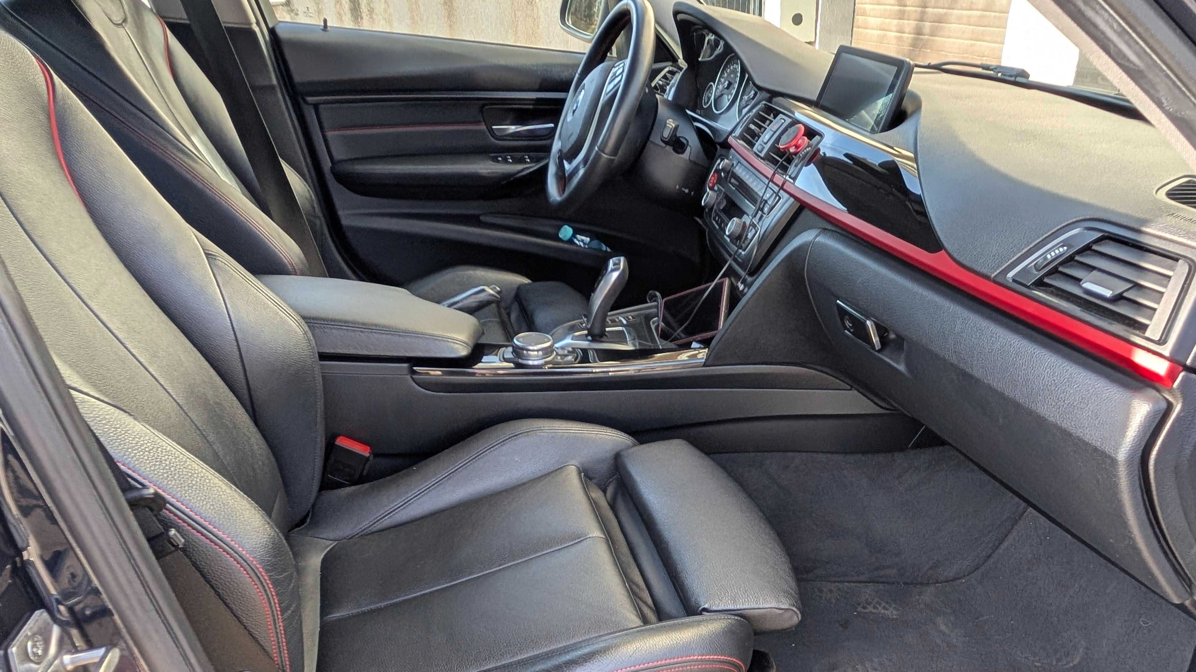 BMW Seria 3 320D F31 XDrive