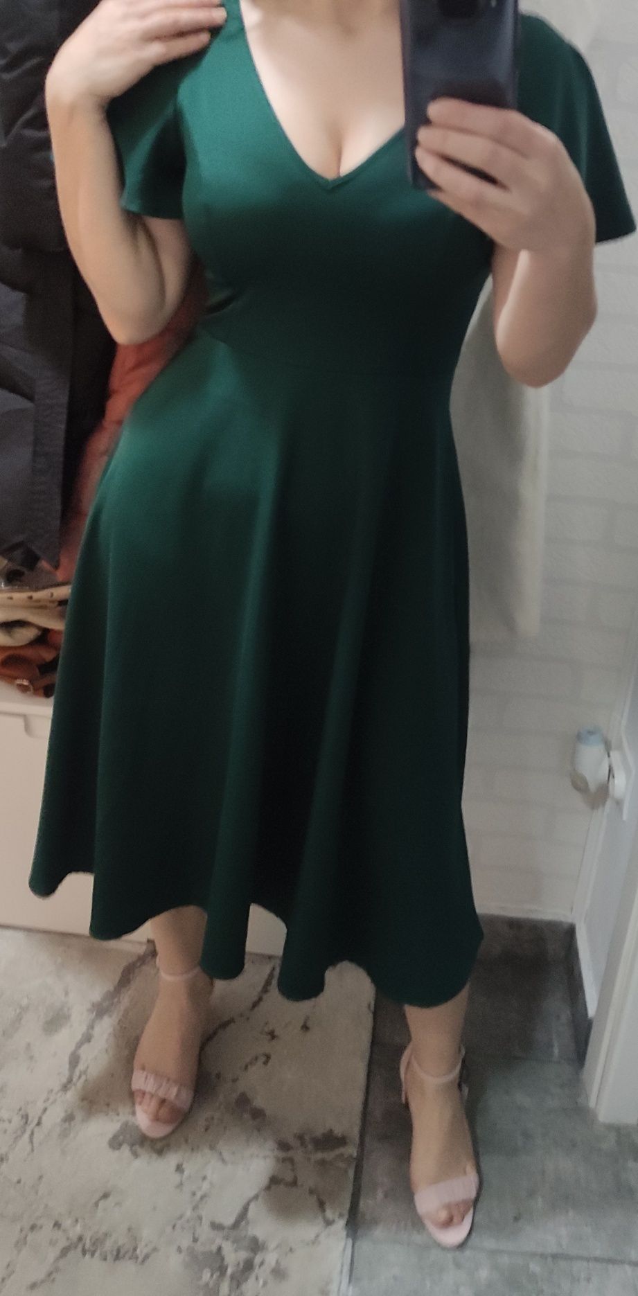 Rochie verde midi cu decolteu in V