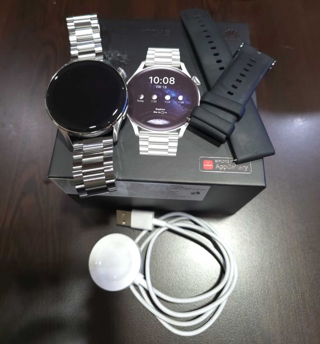 Часовник Huawei Watch 3
