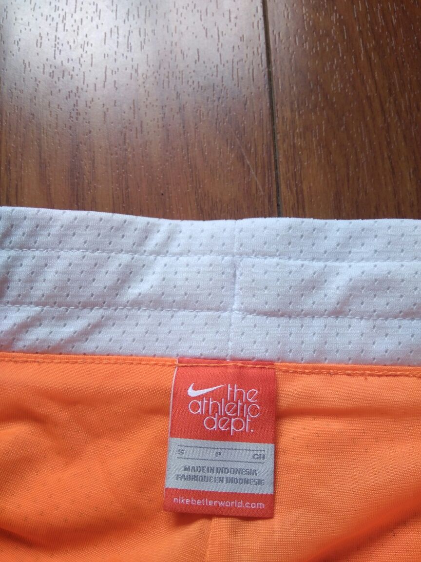 Pantaloni scurți de damă Nike mărimea S