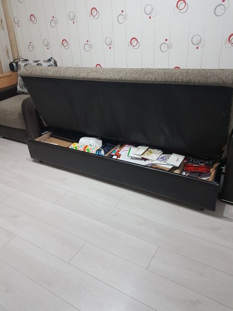 Canapea extensibilă și fotolii