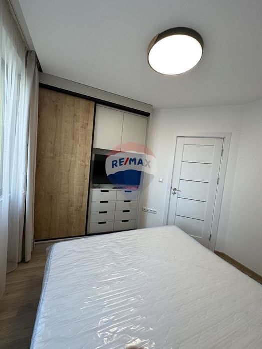 Дава се под наем Тристаен апартамент в Варна, Център - 80 кв.м за 765 € - Снимка #1