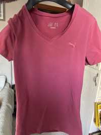 Спортна розова тениска PUMA с триъгълно деколте