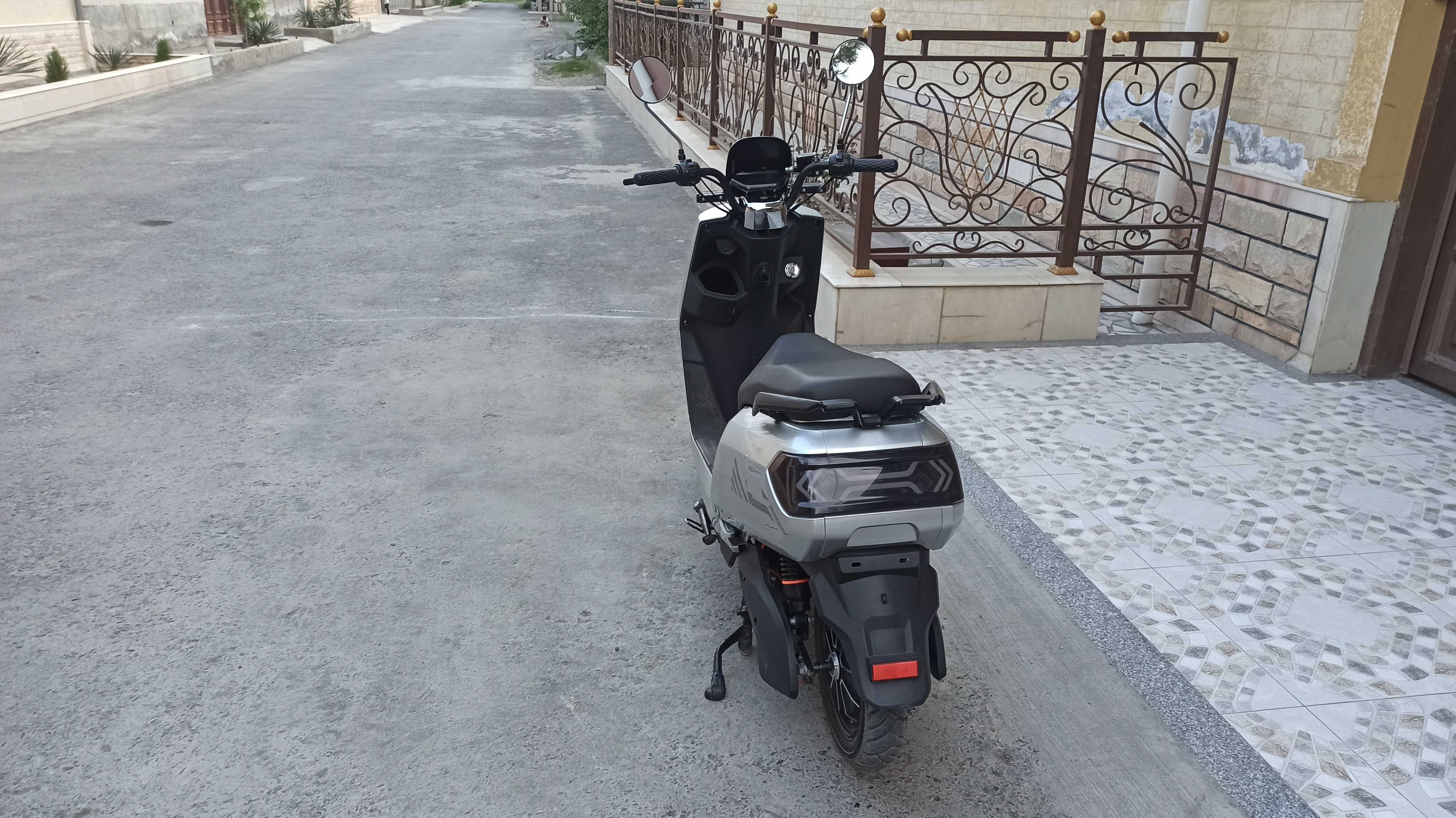 Elektro Skuter b/u